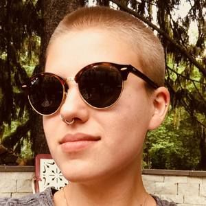 Meet your Posher, Zoe